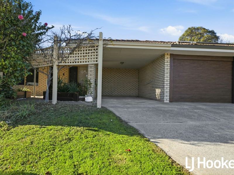 16A Kearney Mews, Marangaroo WA 6064