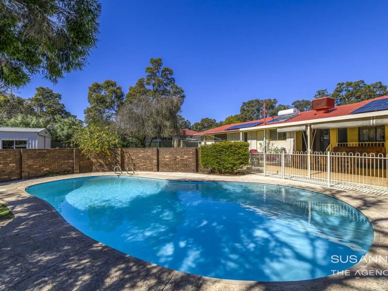 9 Waterloo Crescent, Lesmurdie WA 6076