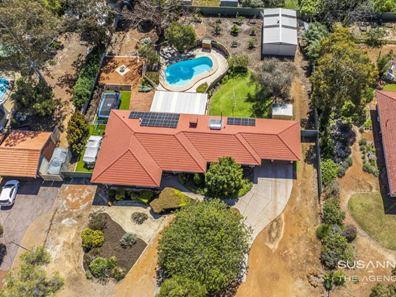 9 Waterloo Crescent, Lesmurdie WA 6076