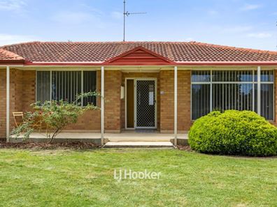 16 Hutchinson Road, Burekup WA 6227