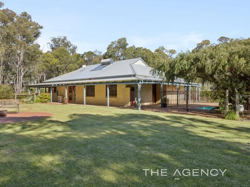 220 Cromwell Road, Sawyers Valley