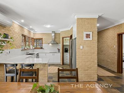 220 Cromwell Road, Sawyers Valley WA 6074