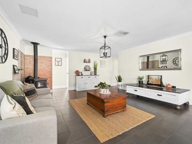 5 Gulf Cove, Ellenbrook WA 6069