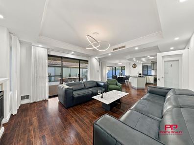 28 Hinkler Loop, Maylands WA 6051