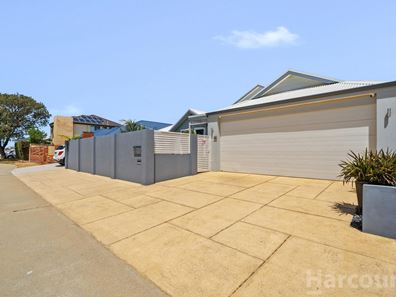 33 Estuary Place, Wannanup WA 6210
