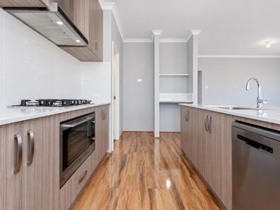 41 Lomond Way, Seville Grove WA 6112