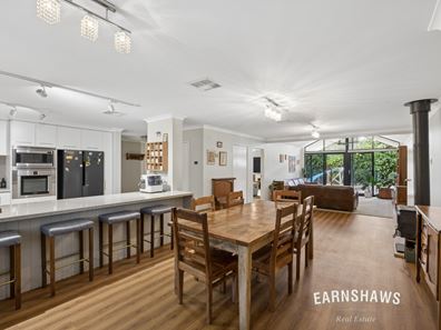 1 McGlew Road, Glen Forrest WA 6071