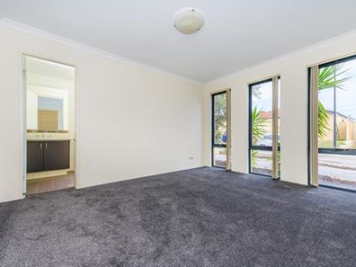 39 Jedburgh Loop, Sinagra WA 6065