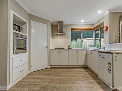 28 Edgeworth Circuit, Tapping WA 6065