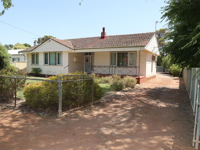 24 Ensign Street, Narrogin WA 6312