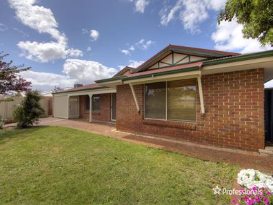 73 Giralia Parkway, Ballajura WA 6066