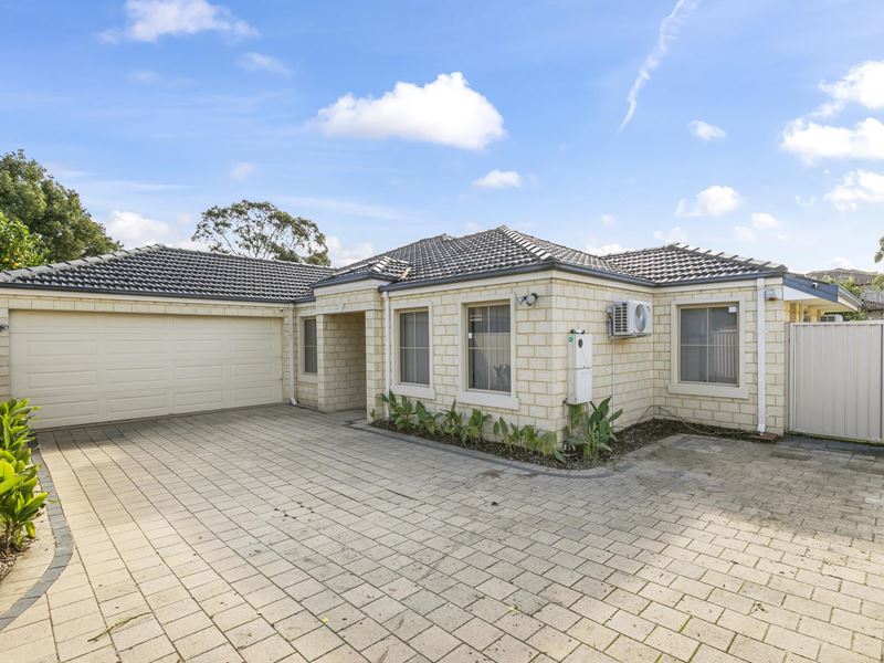 2/105B Halvorson Road, Morley WA 6062
