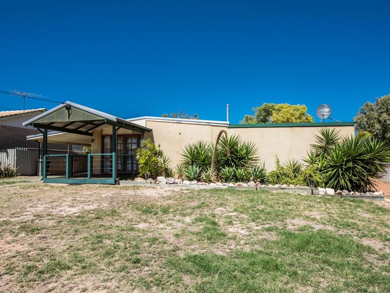 76 Dorothy Street, Geraldton