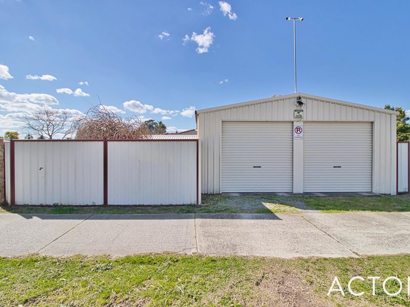 2 Madison Place, Cooloongup WA 6168