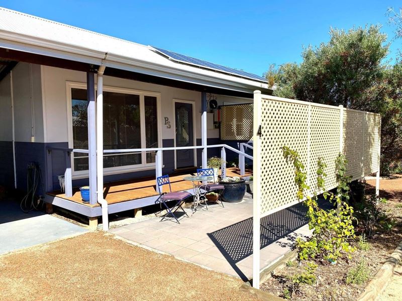 4 Charlton street, Quairading WA 6383