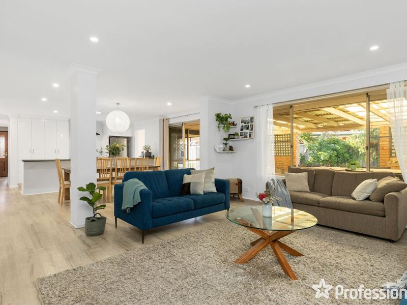 14 Whitechurch Mews, Port Kennedy WA 6172