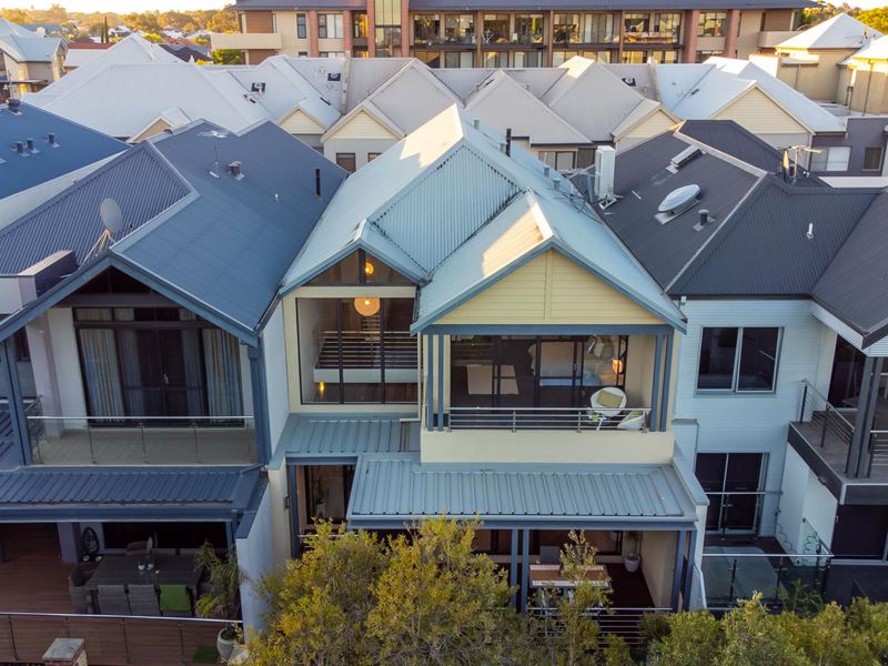 16 Finn  Cove, Ascot