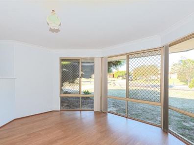 199 Mclarty Road, Halls Head WA 6210