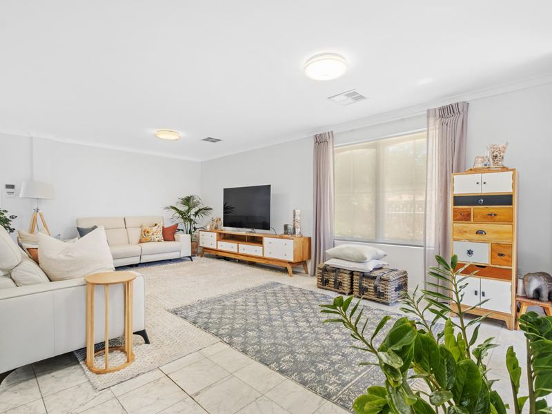 92 Regency Drive, Thornlie