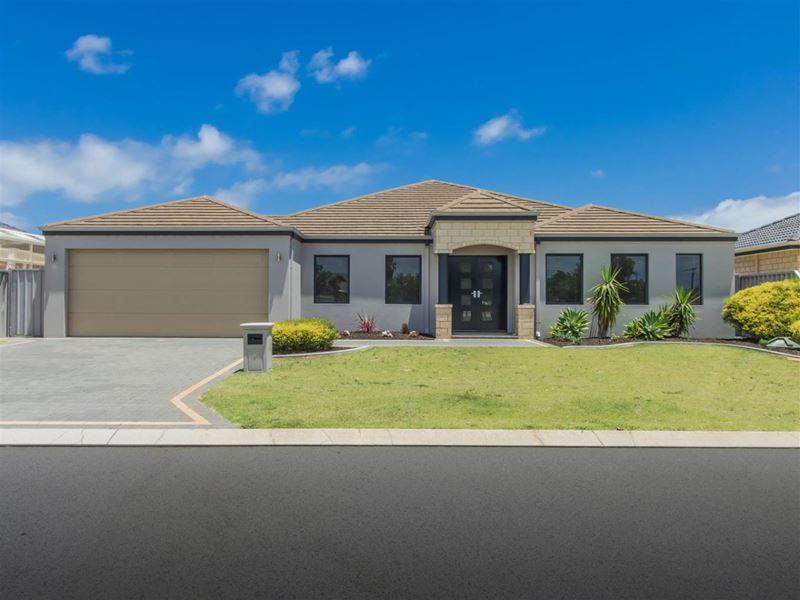 9 Rothbury Parade, Rockingham WA 6168