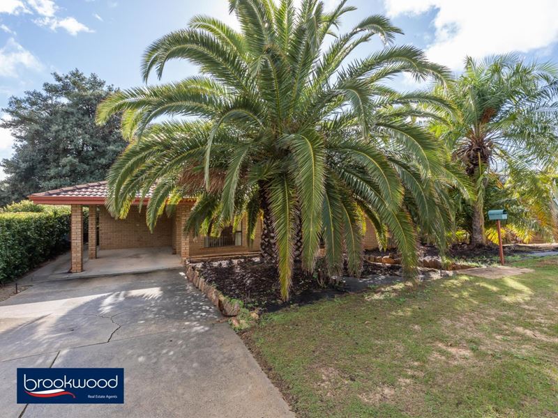 5 Brownfield Drive, Swan View