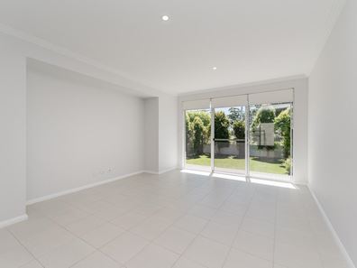 21 Emberson Road, Morley WA 6062