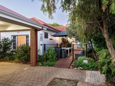 240 St Brigids Terrace, Doubleview WA 6018