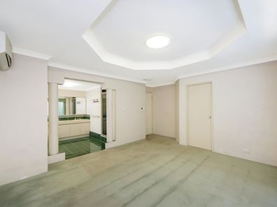 4 Durness Place, Canning Vale WA 6155