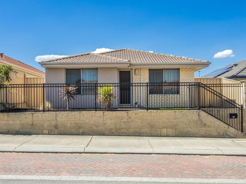 11 Heyford Parade, Bertram