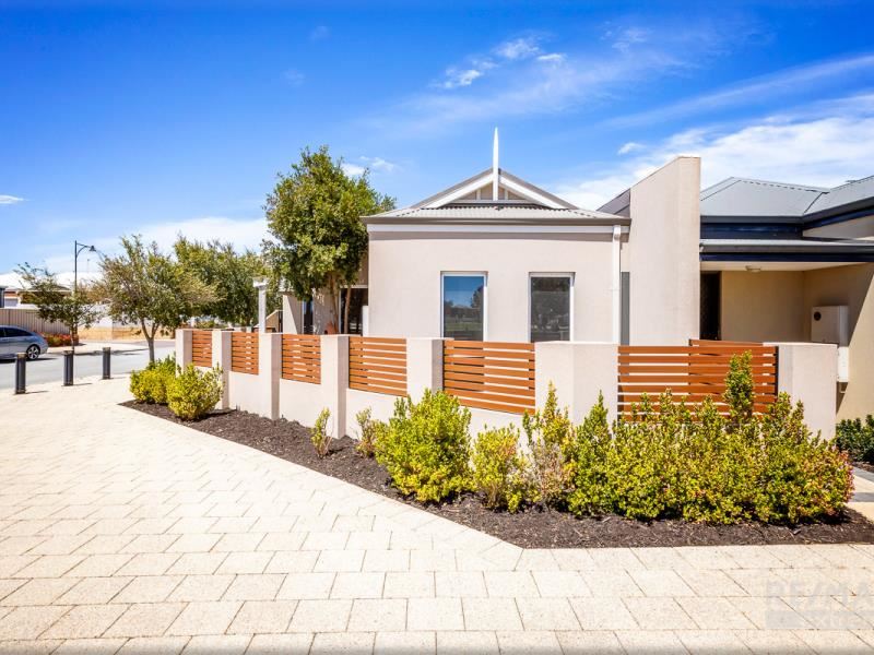 33 Klondike Approach, Butler