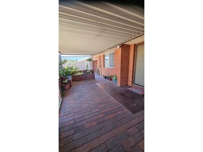 225A First Street, Wonthella WA 6530