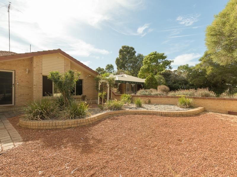 50 Perham Crescent, Leda