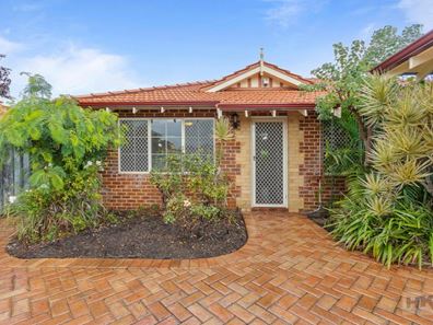 12 Loncar Rise, Gwelup WA 6018