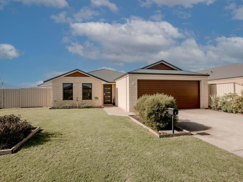 6 Neptune Pass, Mckail