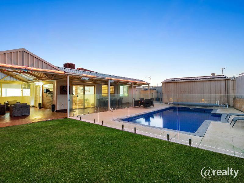 1 Woodlands Road, Golden Bay