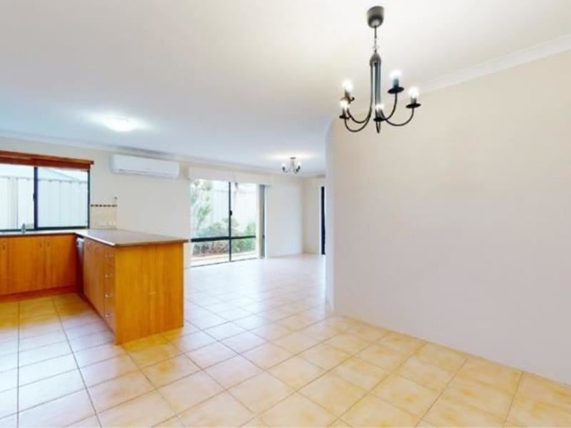 20 Watkins Loop, Tapping