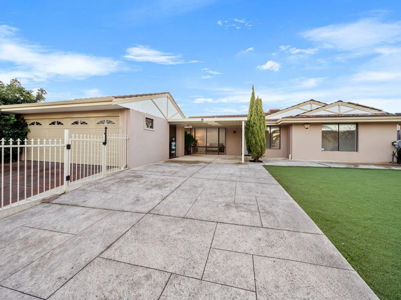 49 Highclere Boulevard, Marangaroo