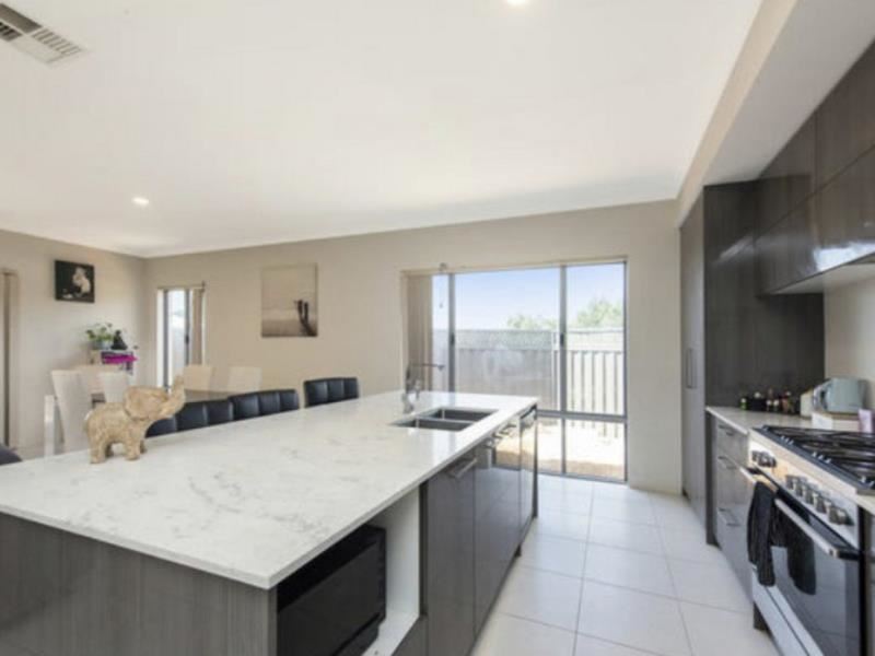 2 Wandina Close, Helena Valley