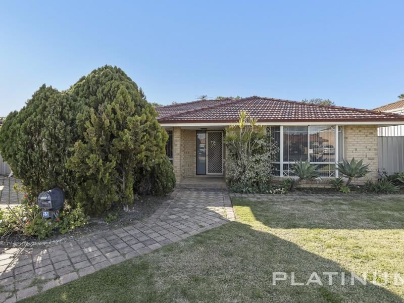 55 Stonehaven Parade, Kinross