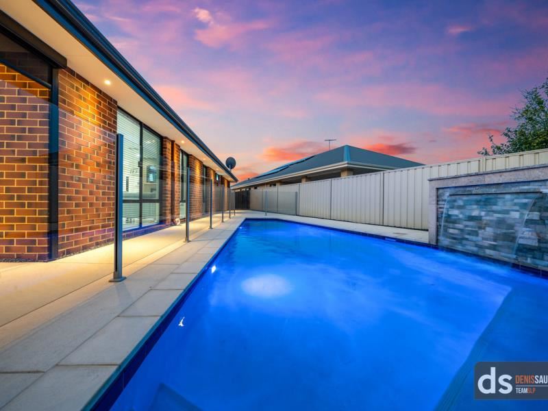 5 Karralea Way, Pearsall