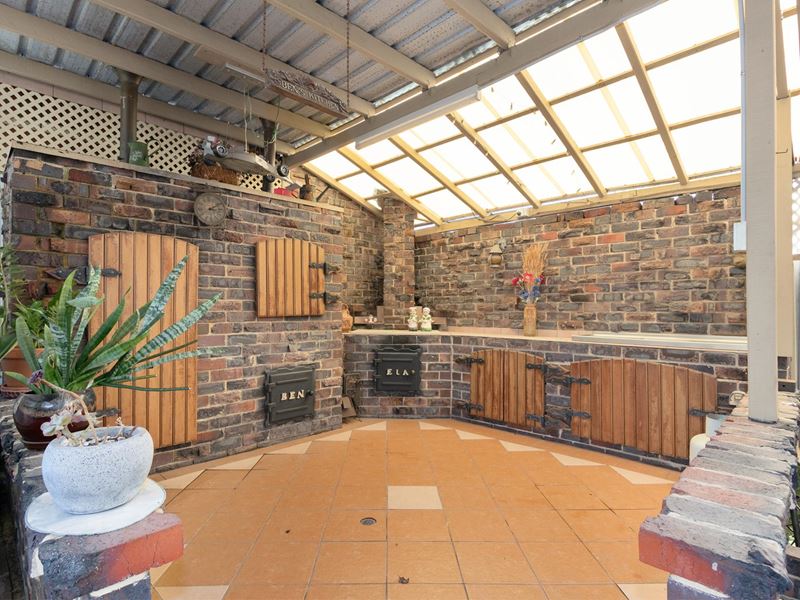 254 Daly Street, Belmont