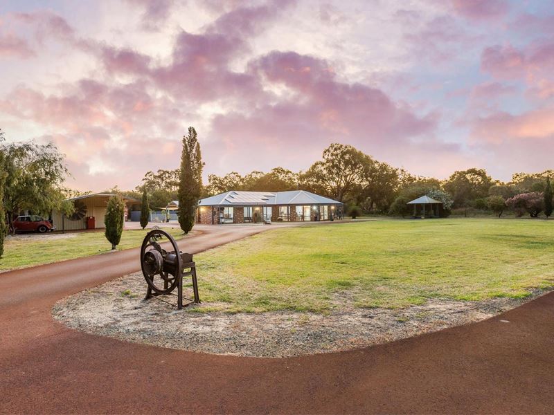 164 Old Dairy Court, Oakford