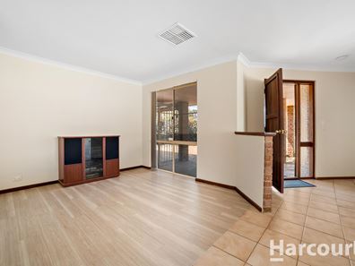 7 Napier Close, Halls Head WA 6210