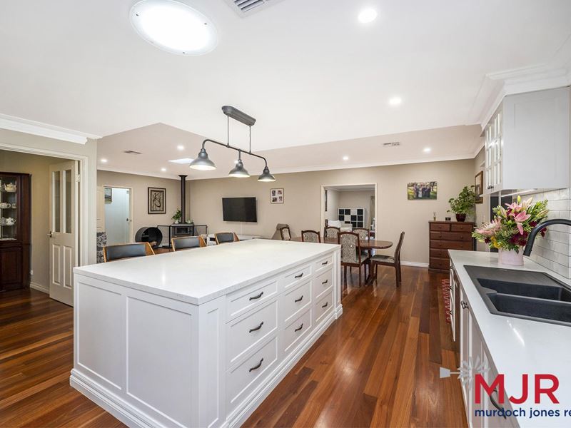 43 Old Dairy Court, Oakford