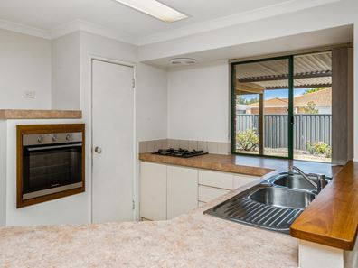 44 Marble Place, Forrestfield WA 6058