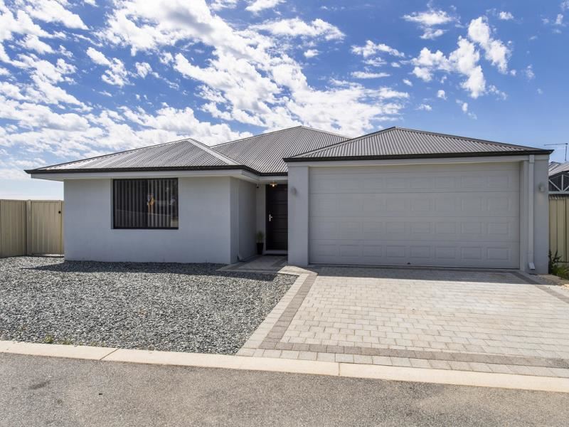 8 Nolan Lane, Dawesville