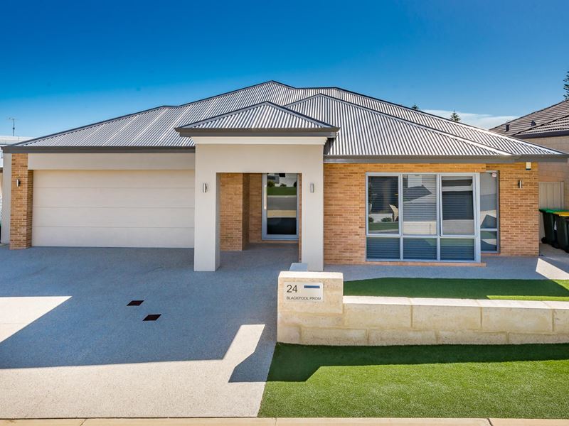 24 Blackpool Promenade, Iluka WA 6028