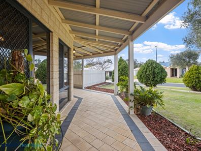 6 Janjin Road, Dalyellup WA 6230