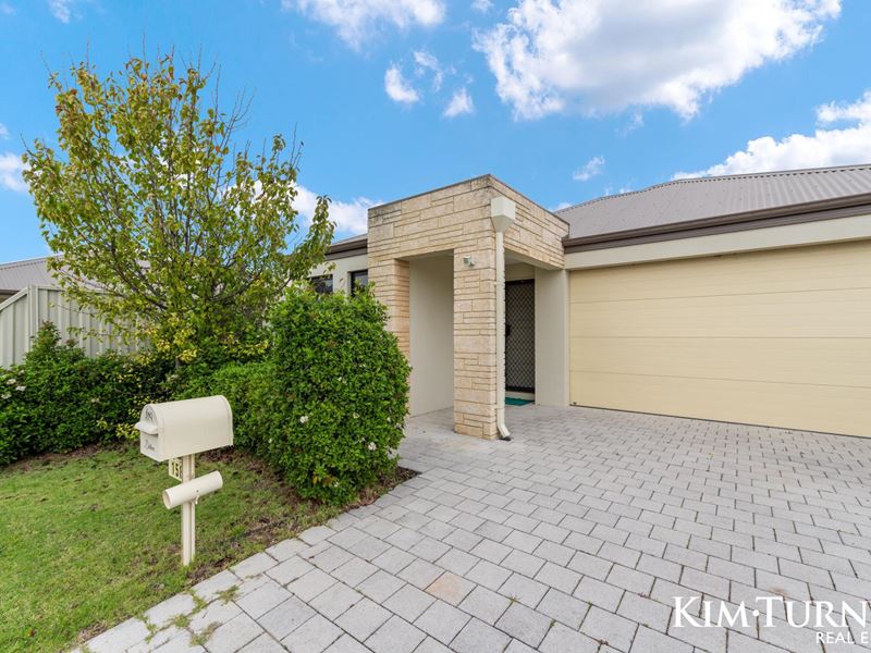 158 Shiraz Boulevard, Pearsall