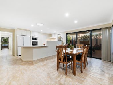 26 Rivett Way, Brentwood WA 6153